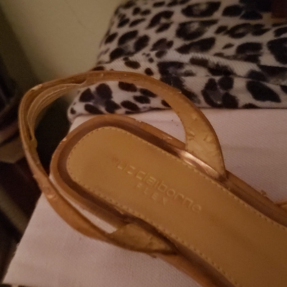 Two Liz Claiborne heels - Picture 2 of 16